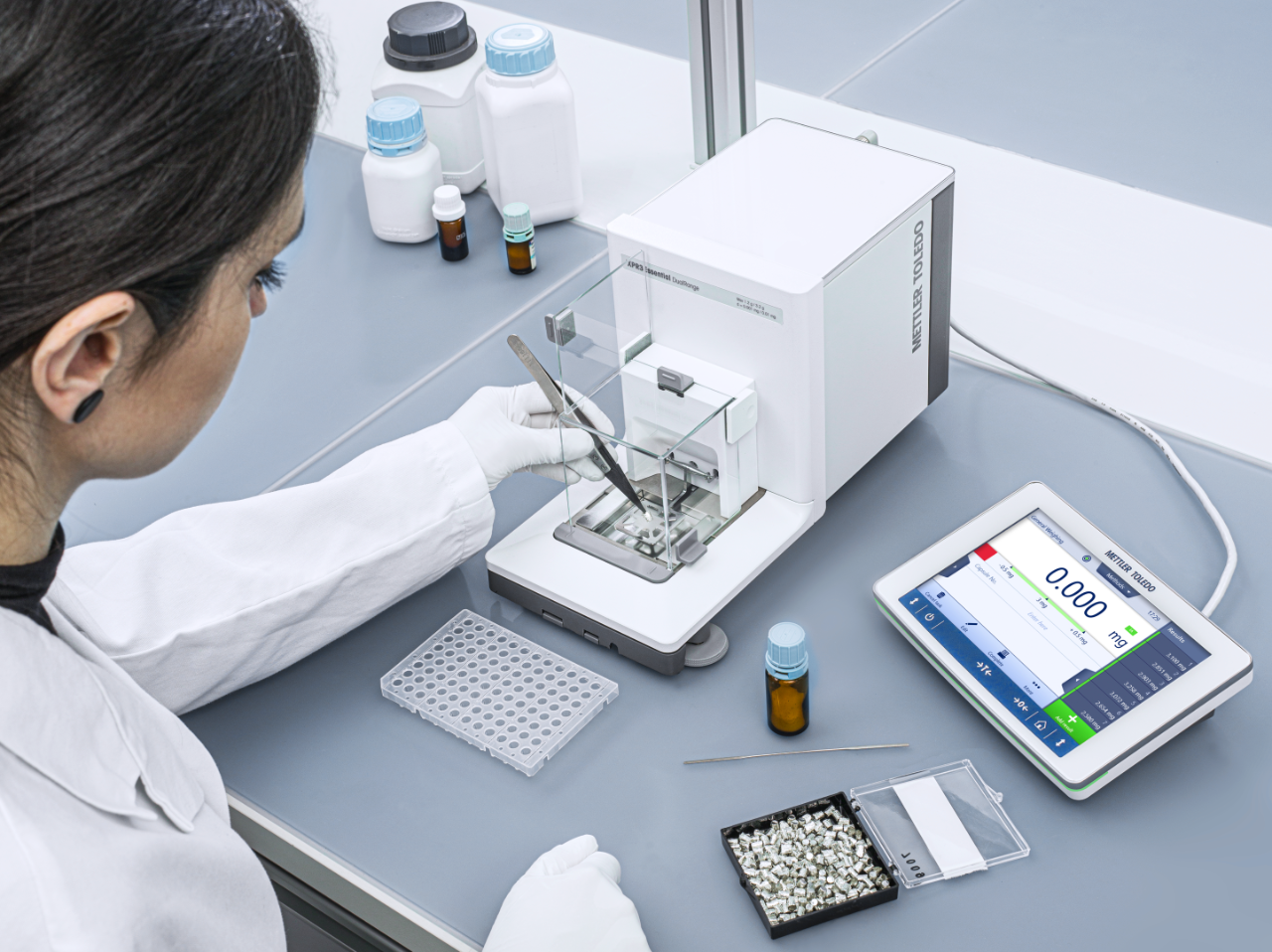 Microbalances and Micro Balance Scales | Mettler Toledo
