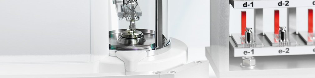 Een gerobotiseerde mass comparator van METTLER TOLEDO